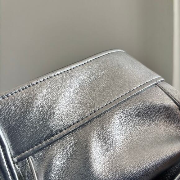 Abercrombie & Fitch Silver Metallic Faux Leather Pants Curve Love Size 4s - Picture 3 of 10